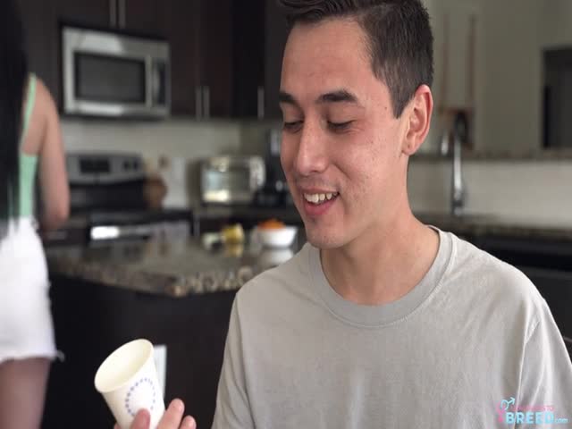 momwantstobreed 22 05 16 jennifer white - my stepsons cum is all ready