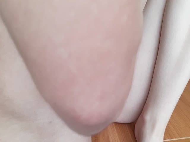 step sister wanted to relax. i fucked her right on the table.