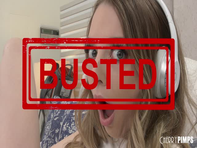 23 12 2022 lily larimar - lily larimar gets herself in a mess