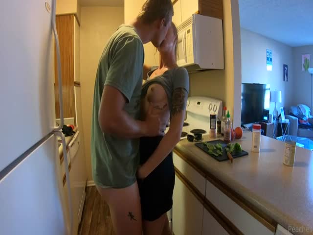 cremedelapeach - fucked in the kitchen