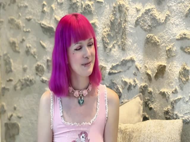 lily 25 years old from la roche sur yon 2024 10 31