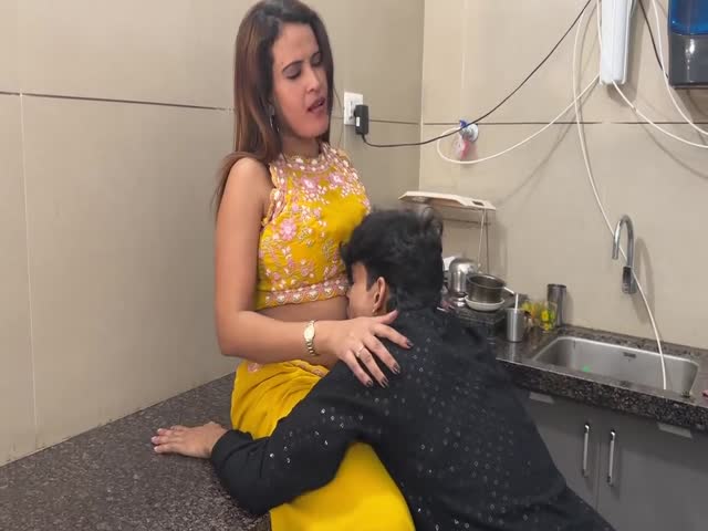 love in kitchen uncut hindi short film 17 2 2025