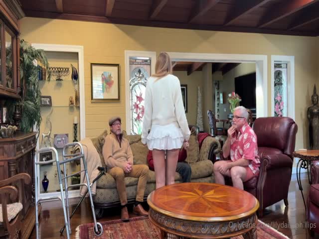 lillian phillips ( lily phillips ) - helping the elderly