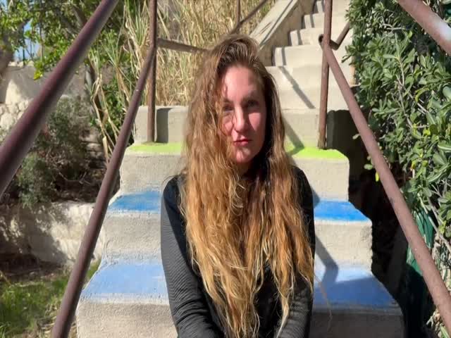 jacquieetmicheltv anastasia 30 years old medical secretary in annecy 24 04 2025