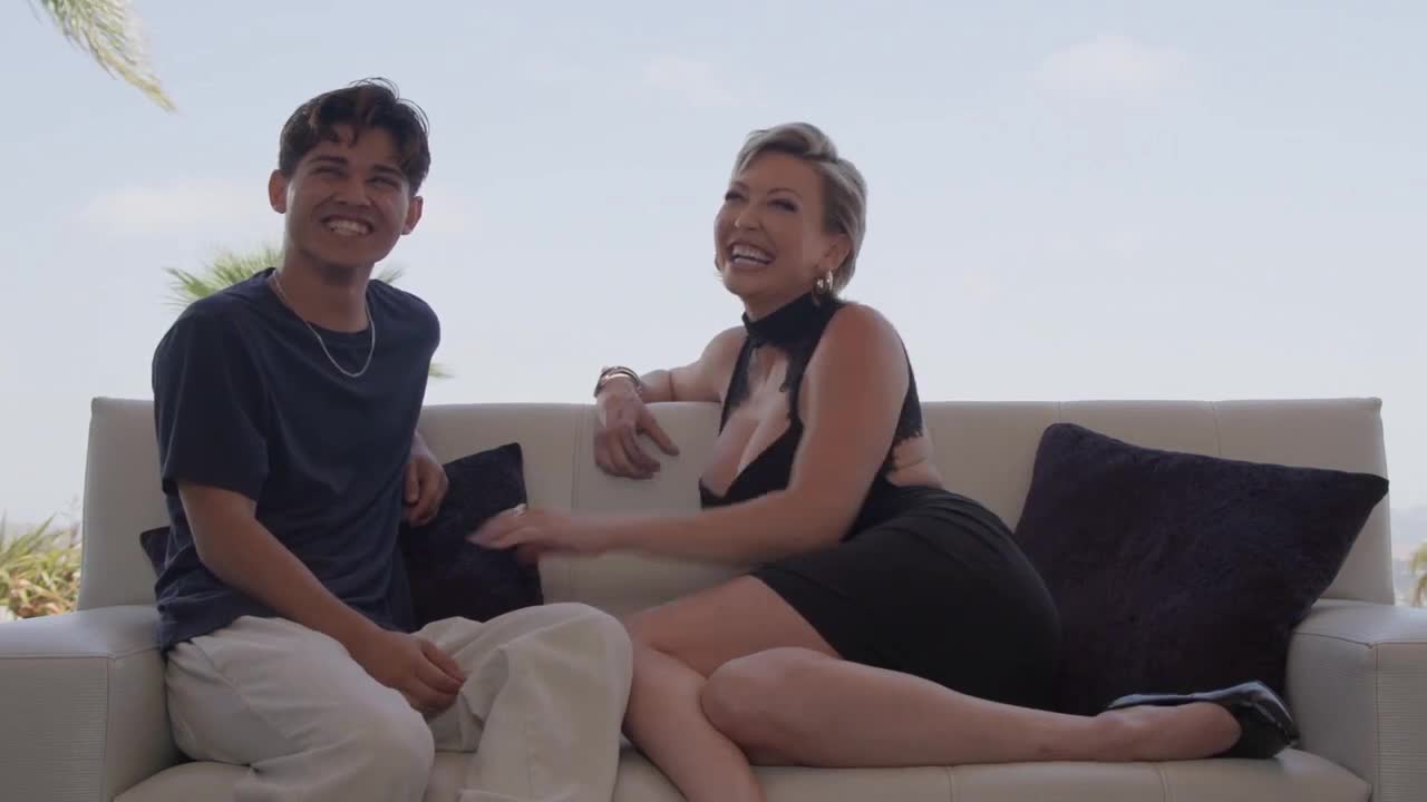 adira allure - a young lucky fan